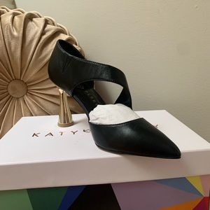 Katy Perry black leather pumps